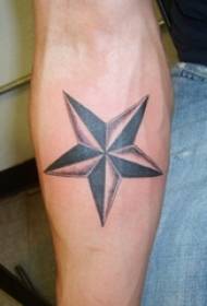 男生手臂上黑灰素描点刺技巧创意文艺星星纹身图片