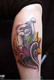 Láb integet a macska tetoválás minta