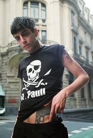 Gambar tattoo pistol personalitas Eropa lan Amerika