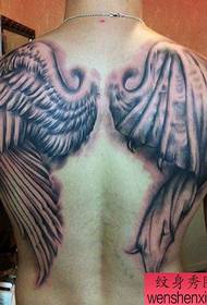 убав шема на тетоважи со целосен грб ангел и демонски крилја