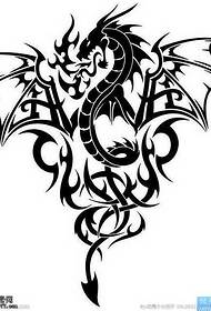 patrón de tatuaxe de tótem de dragón manuscrito