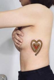 Labai animacinis širdies formos tatuiruočių paveikslėlių rinkinys