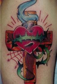 Modello di tatuaggio rosso a forma di croce e cuore