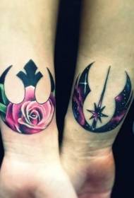 Håndledsfarve star war logo tatoveringsmønster