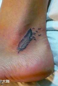 μοτίβο τατουάζ πόδι φτερό