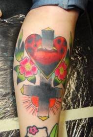 Modello di tatuaggio a forma di cuore fiore croce