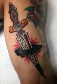 Stor arm gammal schoo färgad skarp dolk på skateboard tatuering mönster