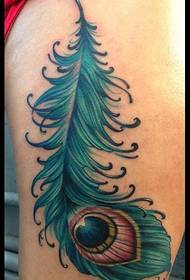 gamba Modello di tatuaggio piuma bello e popolare