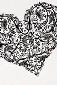 Svartgrå skisse kreative delikate blomstermønster hjerteformet tatoveringsmanuskript