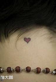 Шаблон татуювання серця на шиї