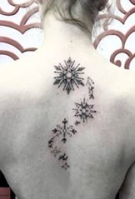 Desenhos de linhas múltiplas literário pequeno fresco e bonito delicado padrão de tatuagem de floco de neve