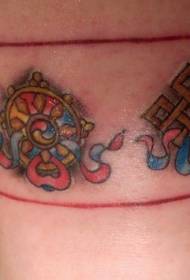 Будистички симбол тотем шема на тетоважа во боја