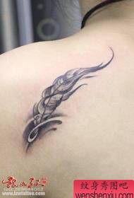 ομορφιά ώμους μικρό και όμορφο μοτίβο τατουάζ φτερό