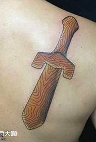 Terug houten dolk tattoo patroon