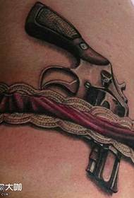 Waist lace hand wheel gun tattoo pattern