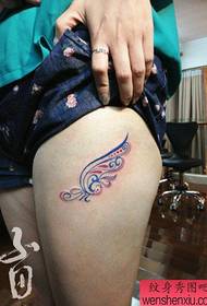 meisjes benen populaire pop totem vleugels tattoo patroon