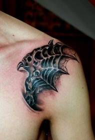 spalle belle ali del diavolo modello del tatuaggio