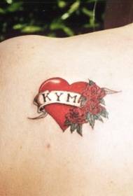 Modello di tatuaggio lettera spalla colore femminile