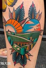 Modello di tatuaggio bella stanza a forma di cuore gamba