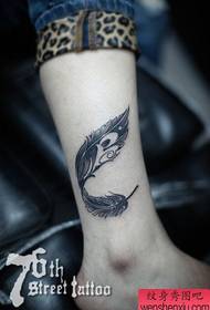 Lányok lábak szép pop toll tetoválás minta