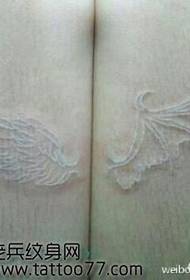 modello popolare del tatuaggio delle ali bianche di modo