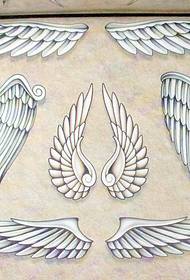 recommandéiert e Fligel Tattoo Muster