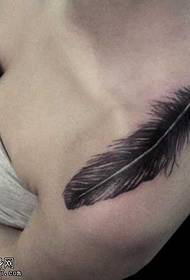 Shoulder fashion black and white feather tattoo pattern
