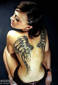hátsó szárnyak tetoválás minta