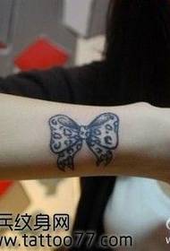 Popular classic leopard bow tattoo pattern