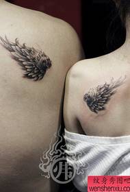 spalle popolari bel paio di ali tatuaggio modello