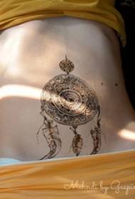 Kız oryantal siyah geometrik çizgi tüyler ve rüya yakalayıcı dövme resimleri