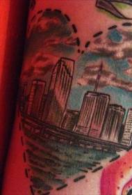 Imagen de tatuaje de rascacielos en forma de corazón de color de pierna