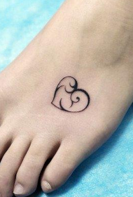 Totem love tattoo pattern per piedi prostitute