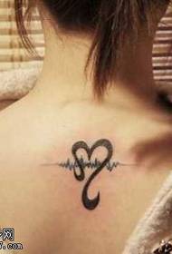 Rücken Herz Tattoo Muster