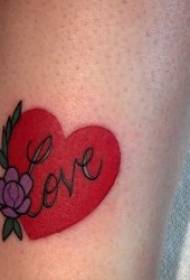 Wzory tatuaży przedstawiające miłość.