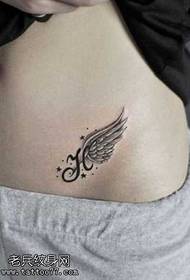 Modello tatuaggio piuma di pancia