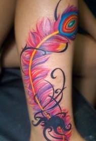 patró de tatuatge de ploma de color de les cames de bellesa