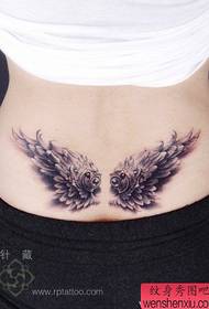 Modello di tatuaggio ali belle e popolari della vita delle ragazze