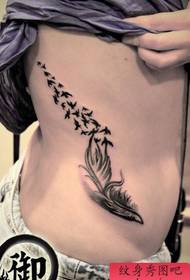 muundo wa tattoo ya ndege kama nywele