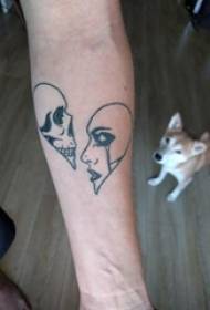 Foto di tatuaggi di forma di core creativa per i picciotti nantu à u bracciu è e linee negra