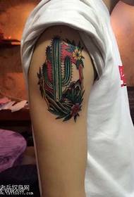 qaabka loo yaqaan 'cactus tattoo tattoo'