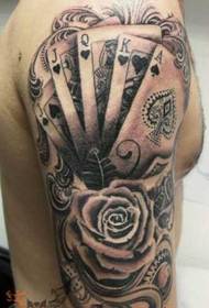 Arm poker tattoo patroon