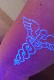 personliga stiliga fluorescerande osynliga tatueringsmönster