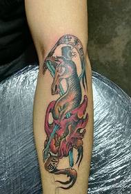 a personalità hà u significatu di un tatuu di braccia totem tatuaggi