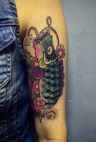 modello di tatuaggio calamaro alternativo luminoso di colore del braccio