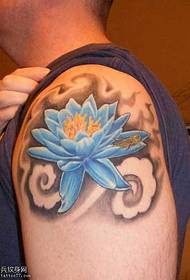 beso lotus tatuaje eredua