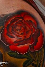 Model de tatuaj brat trandafir