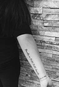 arm Engelsk tatoveringstatovering er så enkel som den er 15536-arm et europæisk og amerikansk portrætatoveringsmønster til kvinder