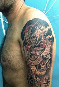 Charme de patron de tatouage grand vieux dragon maléfique traditionnel illimité