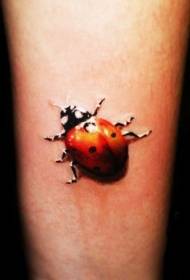 Arm Realistis Realistis Merangkak Pola Ladybug Tattoo